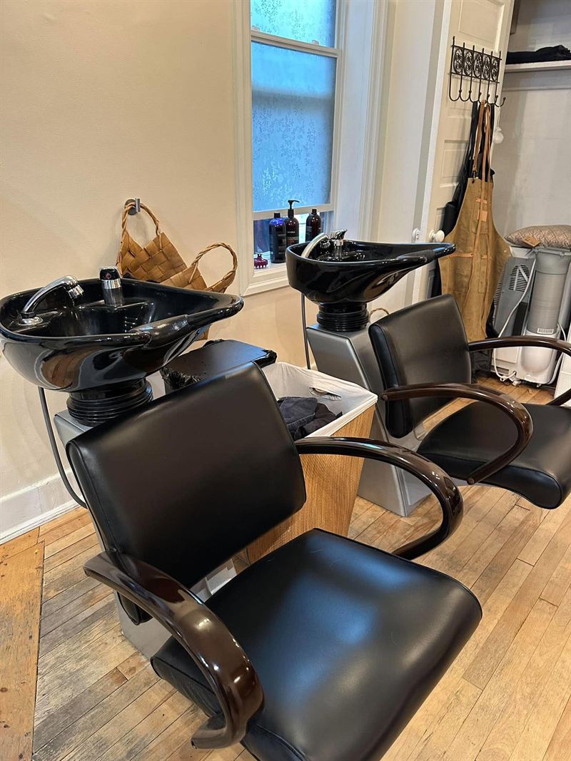 The salon at Fresh Salon Beechwood, view 8