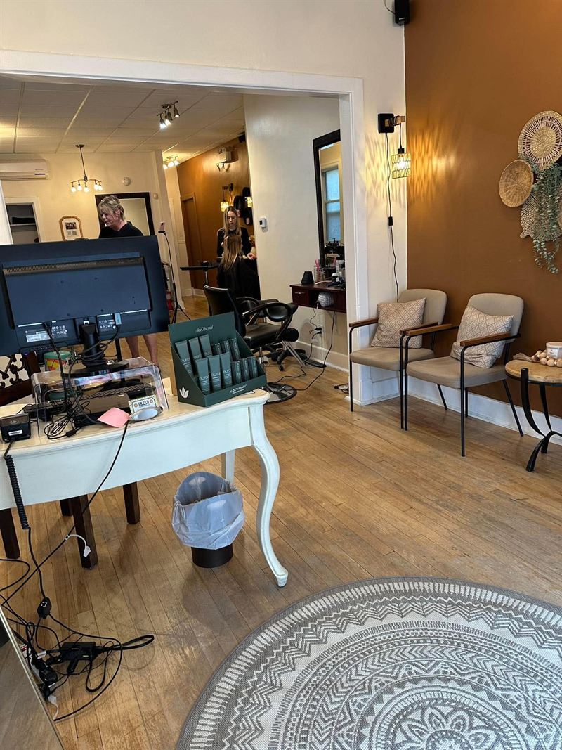 The salon at Fresh Salon Beechwood, view 14